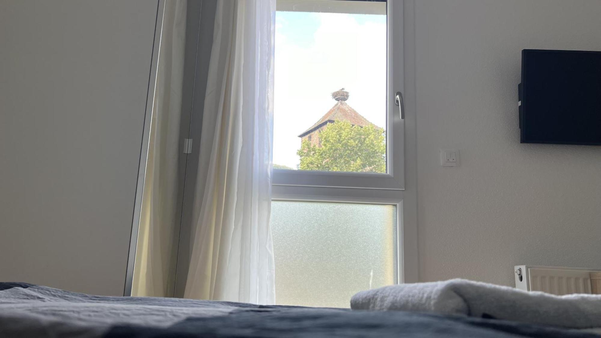 With Double Size Bed In Center Homestay