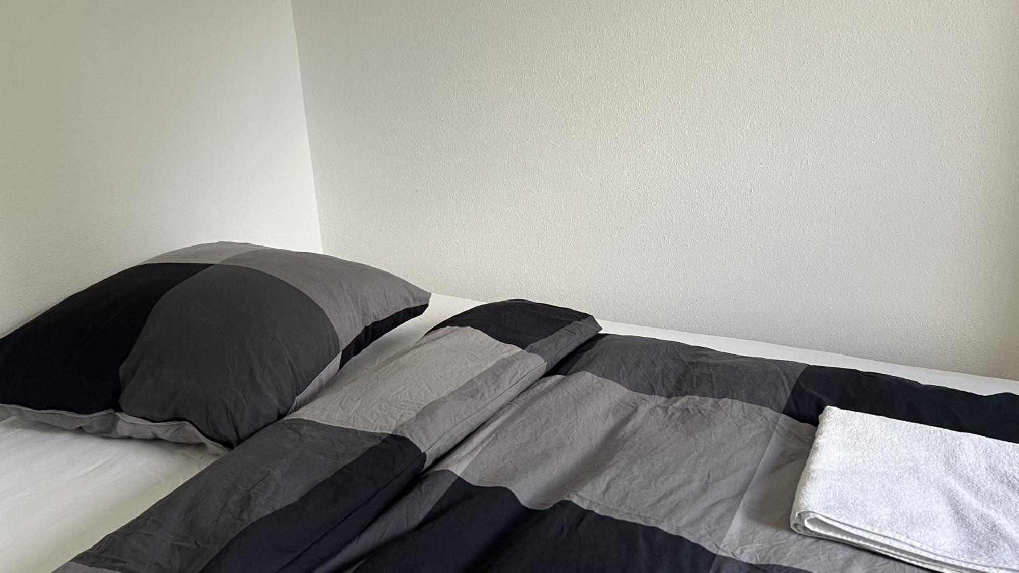 Homestay With Double Size Bed In Center